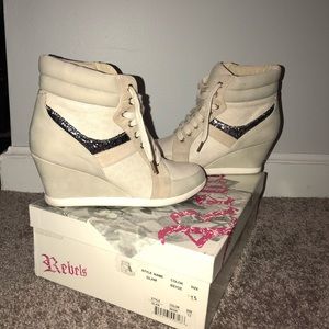 Rebels wedge sneaker